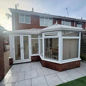 Holiday home Cosy 3-bed House, Kingston upon Hull